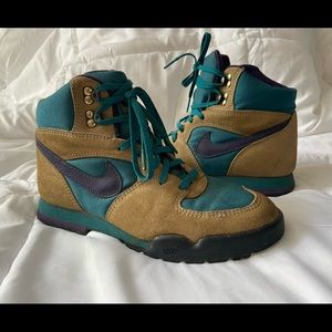 Vintage Nike Air Caldera ACG Leather Hiking Boots Retro Teal + Purple Womens 8.5
